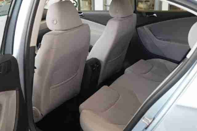 Volkswagen Passat Comfortline 1.6 AHK Klima