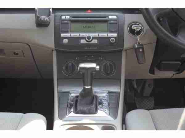 Volkswagen Passat Variant 1.6 FSI Automatik+Navi+1.Hand