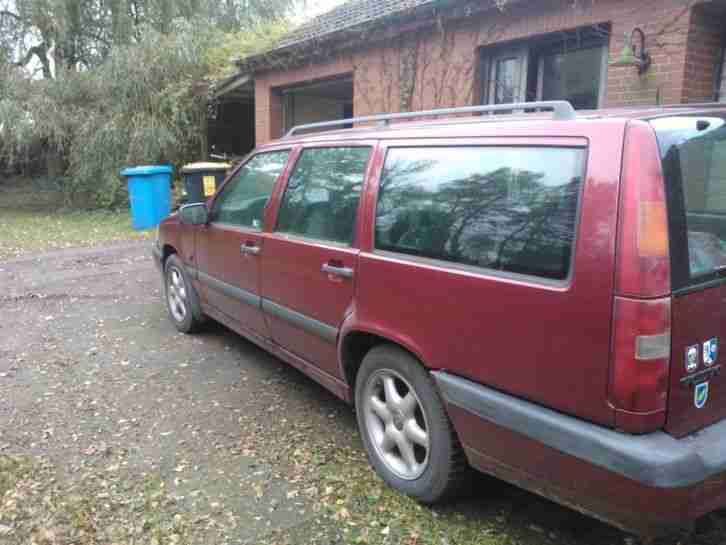 Volvo 850 GLE. Erstzulassung 06/95. Schaltgetriebe. 106 Kw - 144 PS. Veloursitze