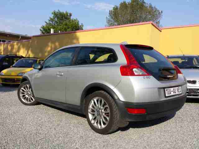 Volvo C30 1.6D KLIMAAUTOMAT,CHECKHEFT,TÜV-NEU!