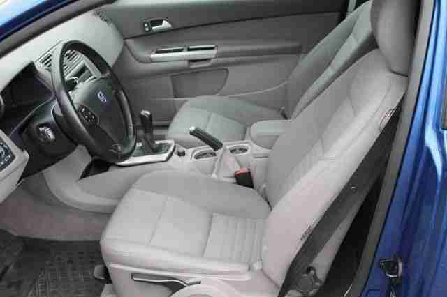 Volvo C30 2.0D Momentum+BremsenNEU+ServiceNEU+....