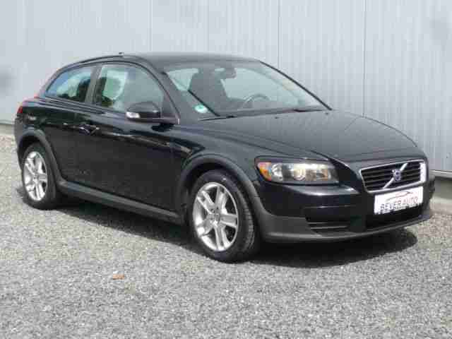 Volvo C30 2.0D Powershift Kinetic // RTI NAVIGATION