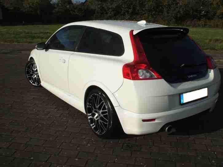 Volvo C30 2.0D R-Design BREMSEN NEU 8-fach bereift