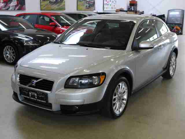 Volvo C30 2.0D Summum mit Leder Xenon 6Gang