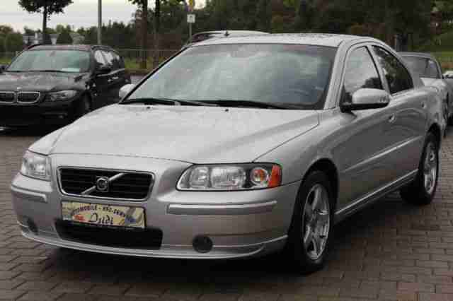 Volvo S 60 2.4 D Momentum Teil Leder Schiebedach
