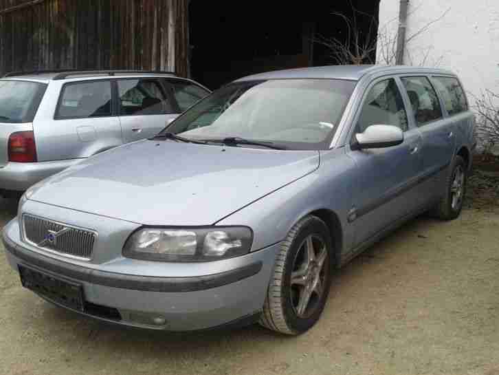 (S) V 70 2, 4 Diesel Euro 3 Kombi AHK Tüv 02