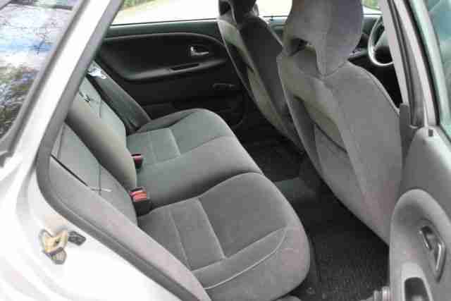 Volvo S40 1.8 KLIMAANLAGE/AUTOMATIK/Sitzheizung/TEMPOM