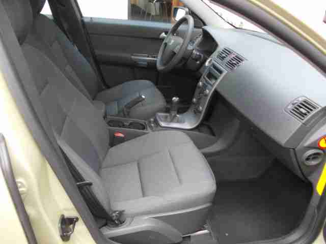 Volvo S40 2.0D DPF "KLIMATRONIK-XENON-EURO4"