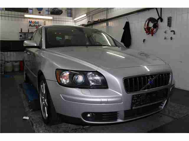 Volvo S40 2.0D Momentum*Xenon*1 Hand*Tüv-Neu*Grüne Pla