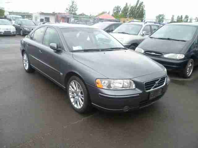 Volvo S60 2.4D Momentum teilleder top auto scheckheft