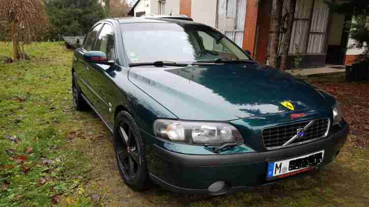Volvo S60 2.5T AWD VOLL AHK STHZ SD TOP XENON etc.etc.