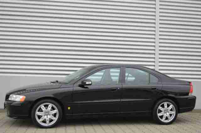 Volvo S60 2.5T Aut./Xenon/Standheizung/Scheckheftg.