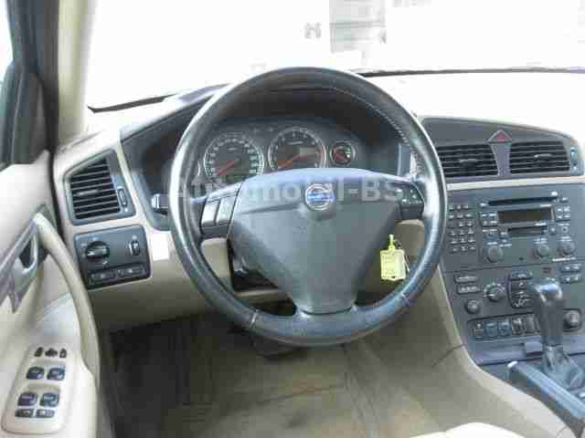 Volvo S60 2.5T Premium / Scheckheft
