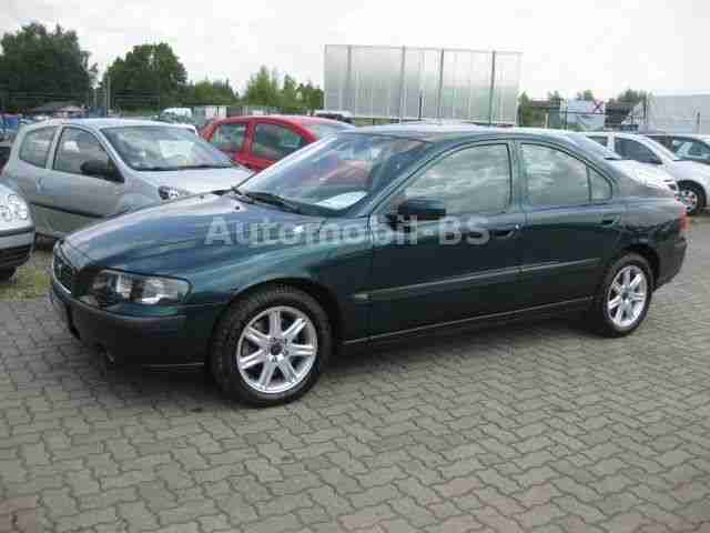 Volvo S60 2.5T Premium / Scheckheft