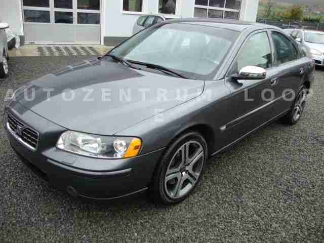 Volvo S60 D5 * LEDER * XENON * AUTOMATIK *