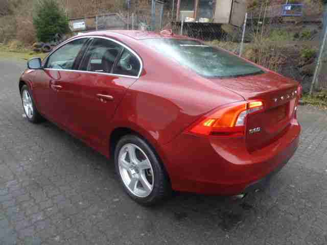 Volvo S60 T5 2,5 L TURBO