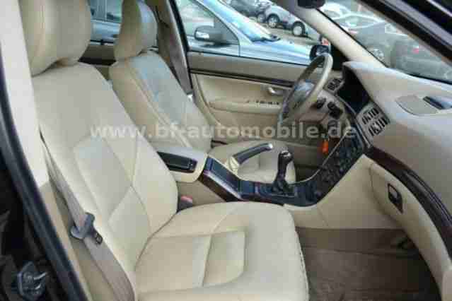 Volvo S80 2.4 Comfort ! LEDER ! NAVI !