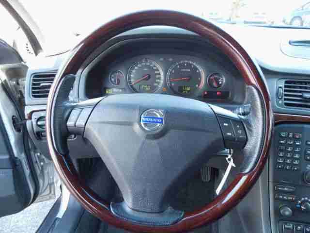 Volvo S80 2.5T Summum, NAVI, Leder, Schiebed., Xenon..