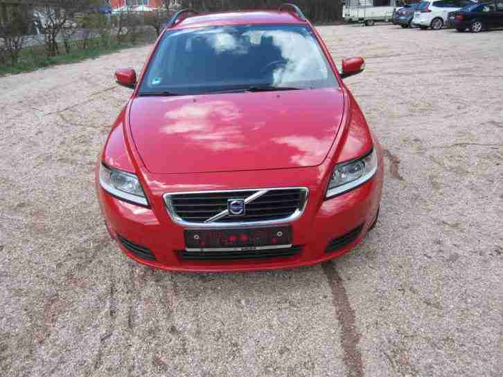 Volvo V 50 D5, 2,4L, 5 Zylinder Diesel, Kombi