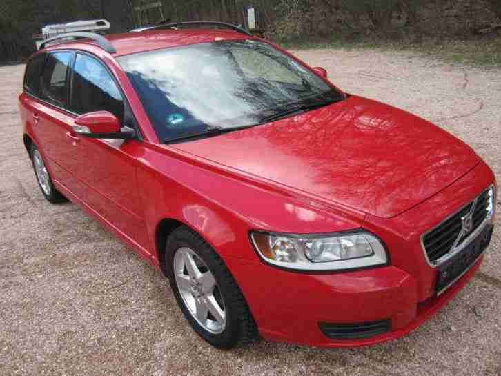 Volvo V 50 D5, 2,4L, 5 Zylinder Diesel, Kombi