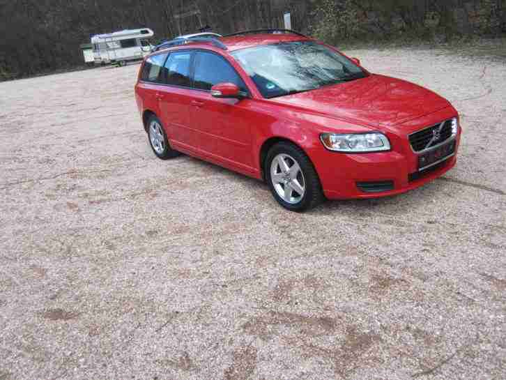 Volvo V 50 D5, 2,4L, 5 Zylinder Diesel, Kombi