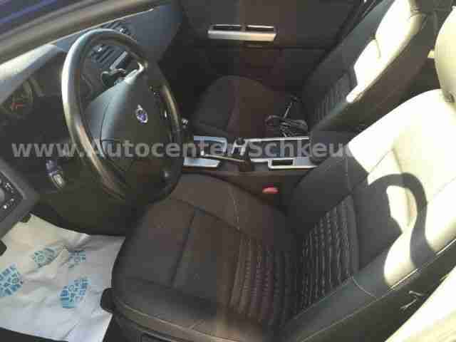 Volvo V 50 Kombi 1.6 D Kinetic Bi-Xenon/ Standhzg.