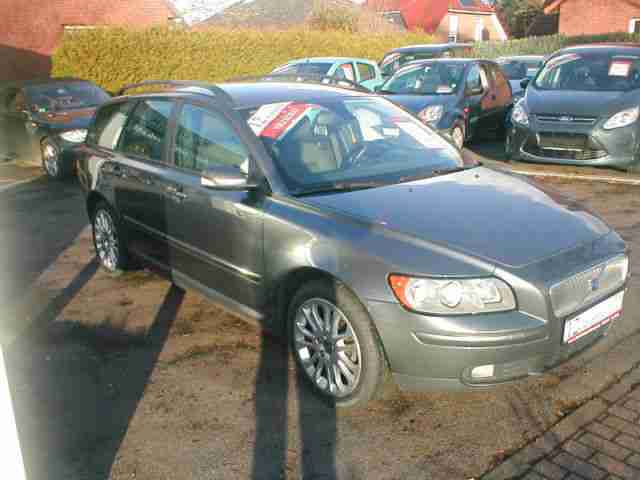 Volvo V 50 Kombi 1.8 Momentum aus 1. Hand (+ Zul. AH)