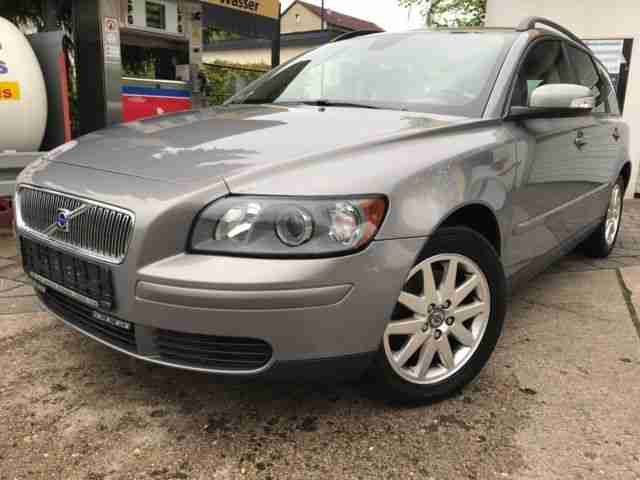 Volvo V 50 Kombi 2.0 D Kinetic" Navi" Leder Beige" SHZ