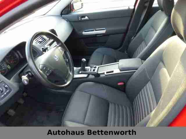 Volvo V 50 Kombi 2.0 D Momentum