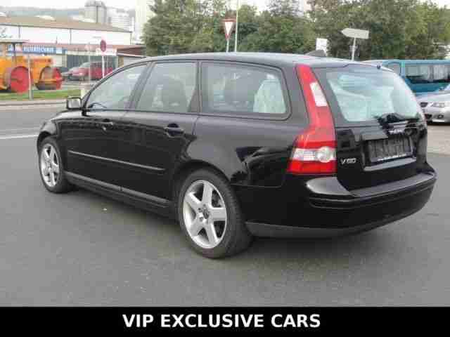 Volvo V 50 Kombi 2.0 D Momentum Klima-Navi-GSD