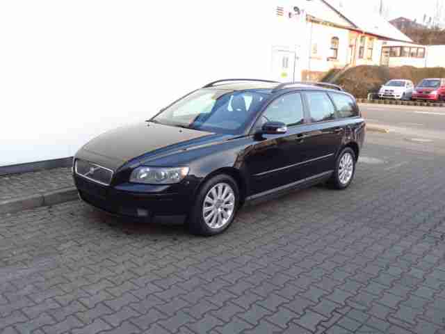 Volvo V 50 Kombi 2.0 D Momentum,Navi !!!