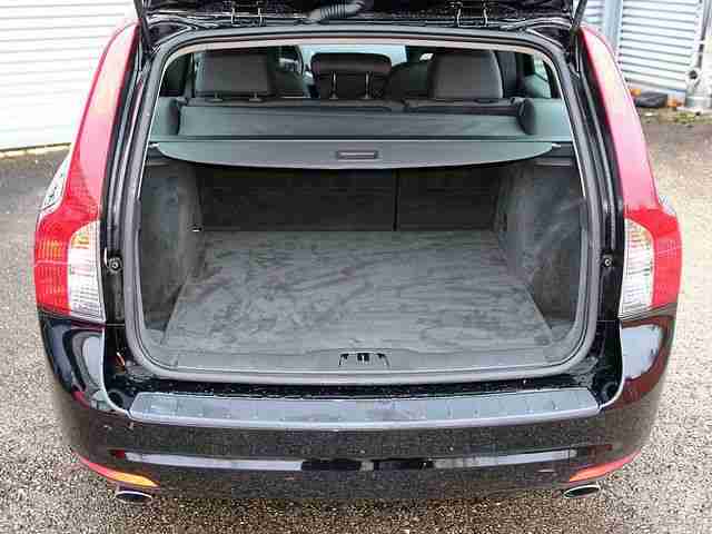 Volvo V 50 Kombi D5 Momentum Automatik