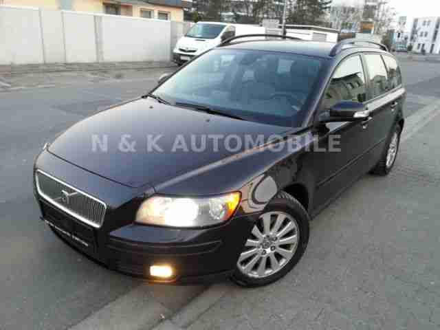Volvo V 50 Kombi D5 Summum voll !!!! 180ps !!