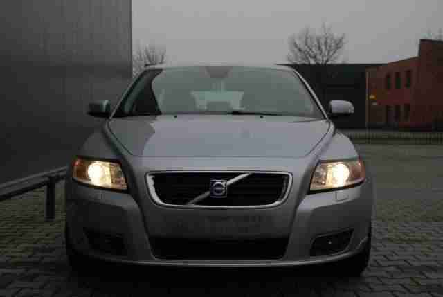 Volvo V 50 VD5 DPF Aut. Edition2 Leder-Navi-Klima