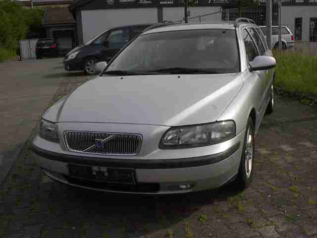 Volvo V 70 Kombi 2.4