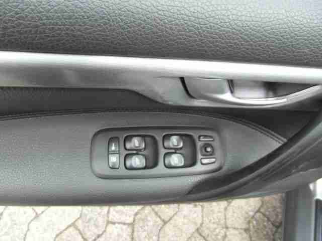 Volvo V 70 Kombi 2.4 Kinetic