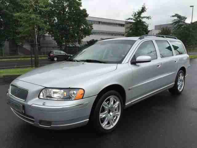 V 70 Kombi D5 Summum