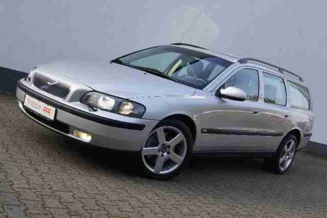 Volvo V 70 Kombi R (LEDER/NAVI/AUT/