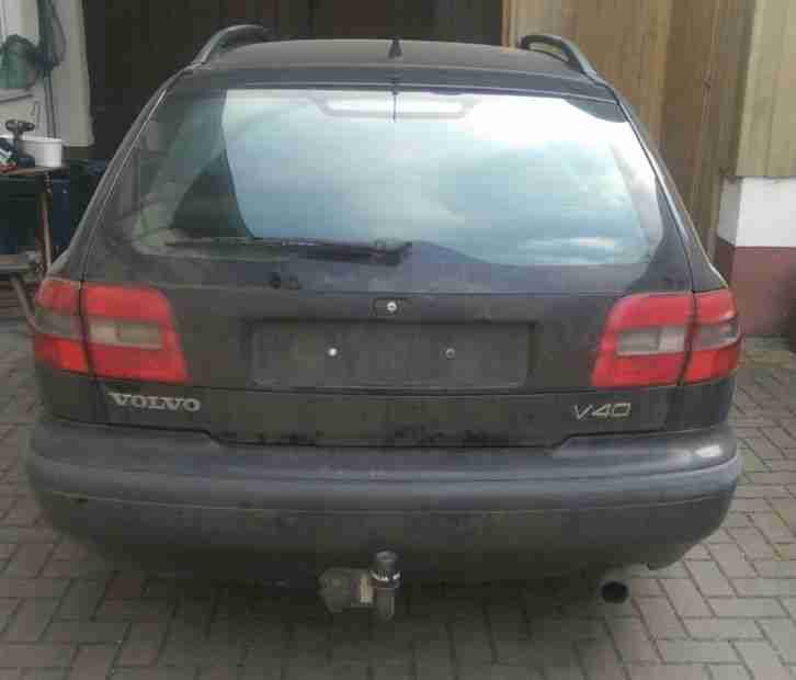 Volvo V40 1.8 Benziner mit AHK, el. FH, Sitzheizung, fahrbereit, HU abgelaufen
