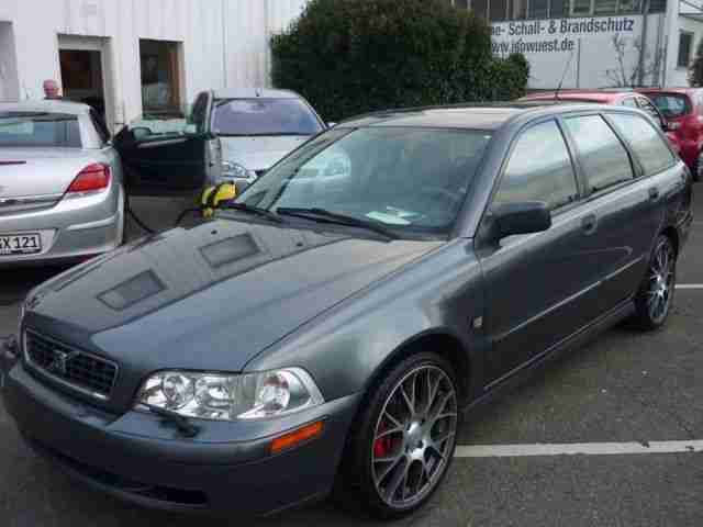 Volvo V40 1.8 Comfort Autom 18Zoll Neu Winterräder