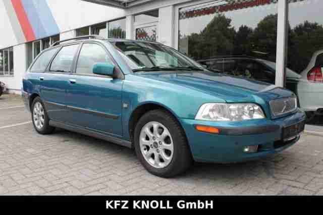 Volvo V40 1.8 / TEILLEDER / AHK / ALUFELGEN