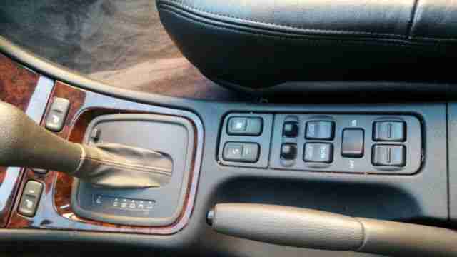 Volvo V40 2.0 Tüv:02/2017-Vollausstattung-Automatik-