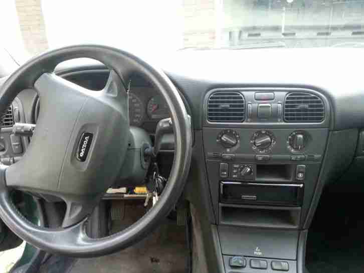 Volvo V40 2L Turbo 160 PS LPG Gasanlage / Benzin TÜV 08/16 Bastler