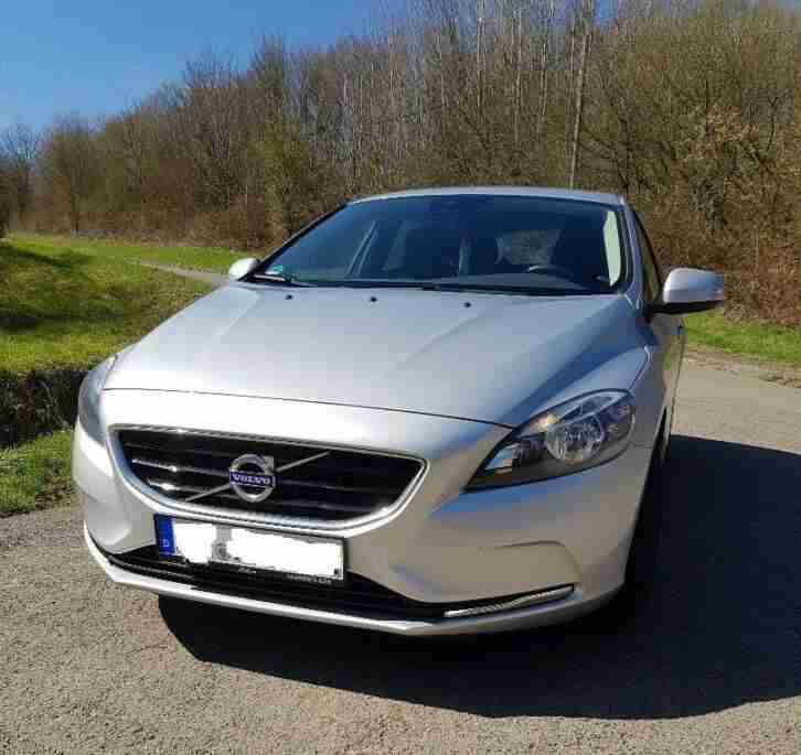 Volvo V40 D2 Scheckheft, Garantie, Tüv (Neu). Top Angebot!