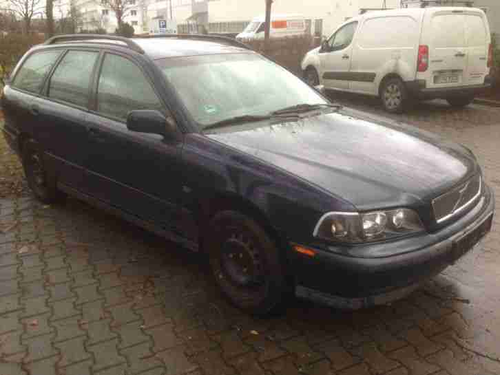 Volvo V40 Kombi 1,8 Benzin EZ:2000 Ersatzteilspender Schlachteauto