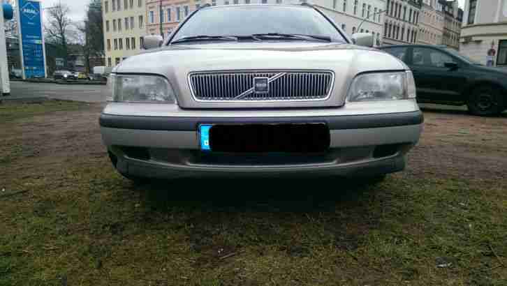 Volvo V40 Kombi / 115PS / ALU / TÜV bis 10/2016