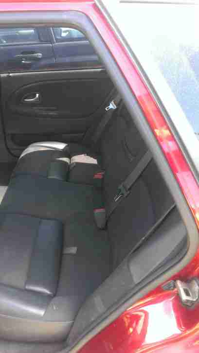 Volvo V40 - Kombi - mit TÜV (08/14) - EZ: 2000 / Klima, Tempomat