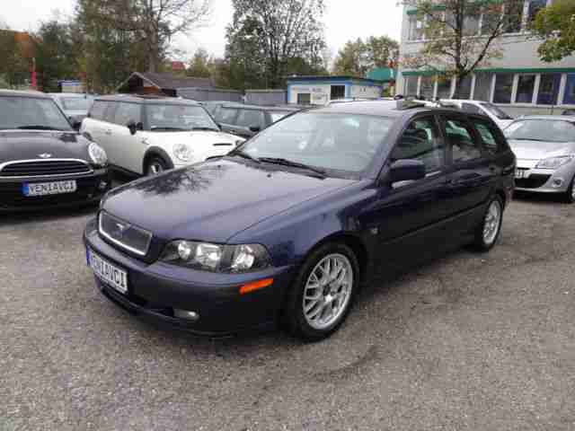 V40 T4 KLIMATR LEDER EL.GSHD I.HAND SCHECKHEFT