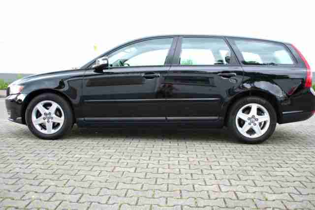 Volvo V50 1.6D DPF Kinetic *1-HAND