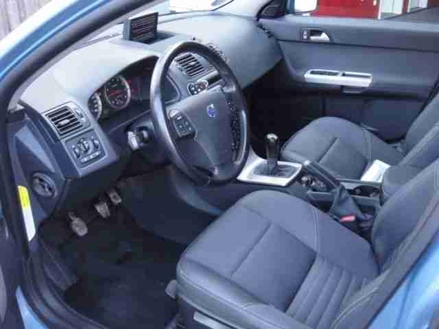 Volvo V50 1.8"Momentum" Navi PDC -Jahreswagenzustand-